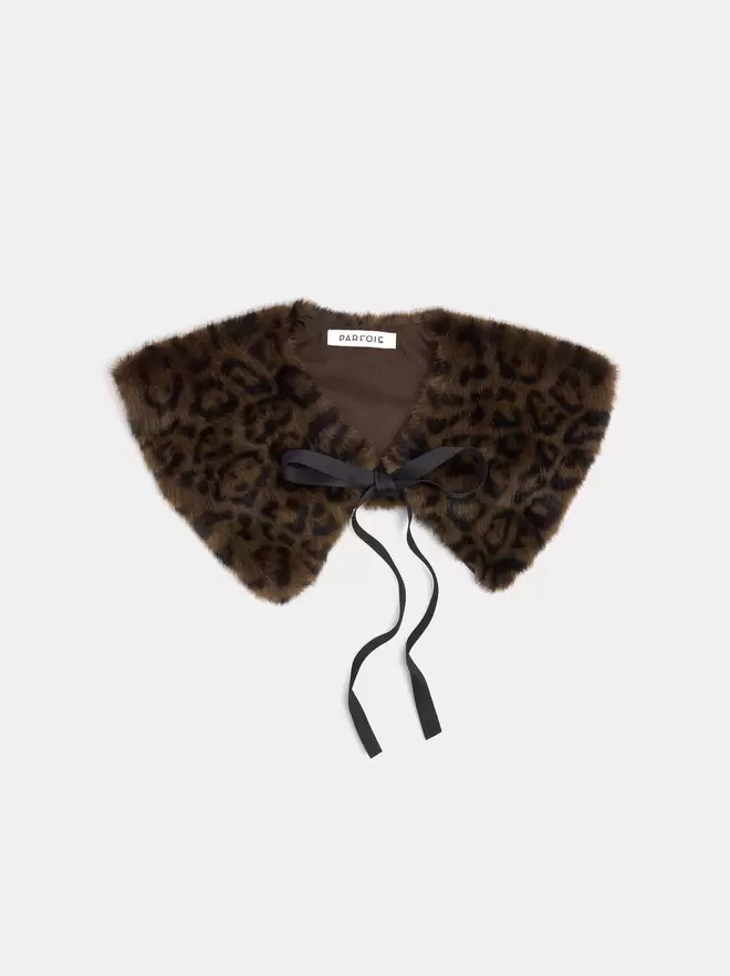 Faux fur-effect stole