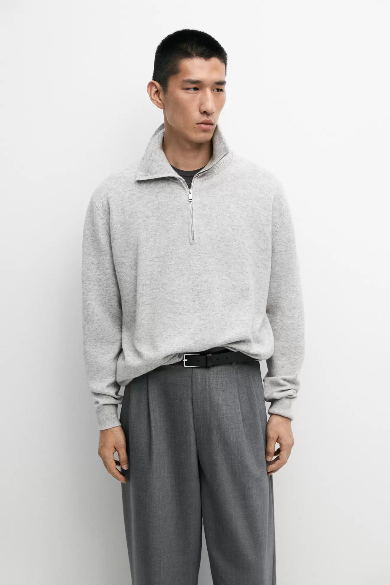 Mock neck zip-up knit sweater