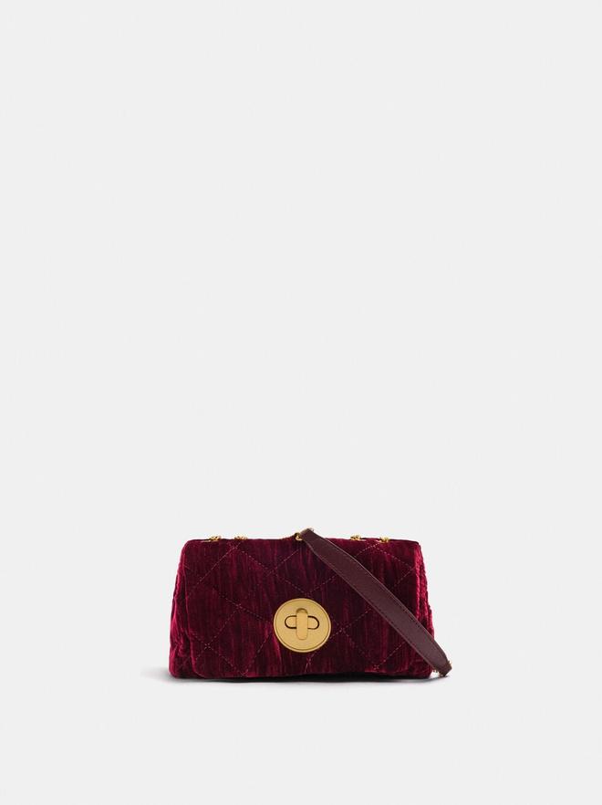 Velvet party bag with flap