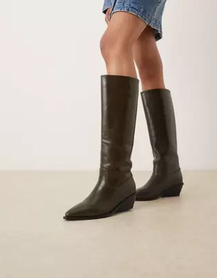 Glamorous western knee boots in khaki