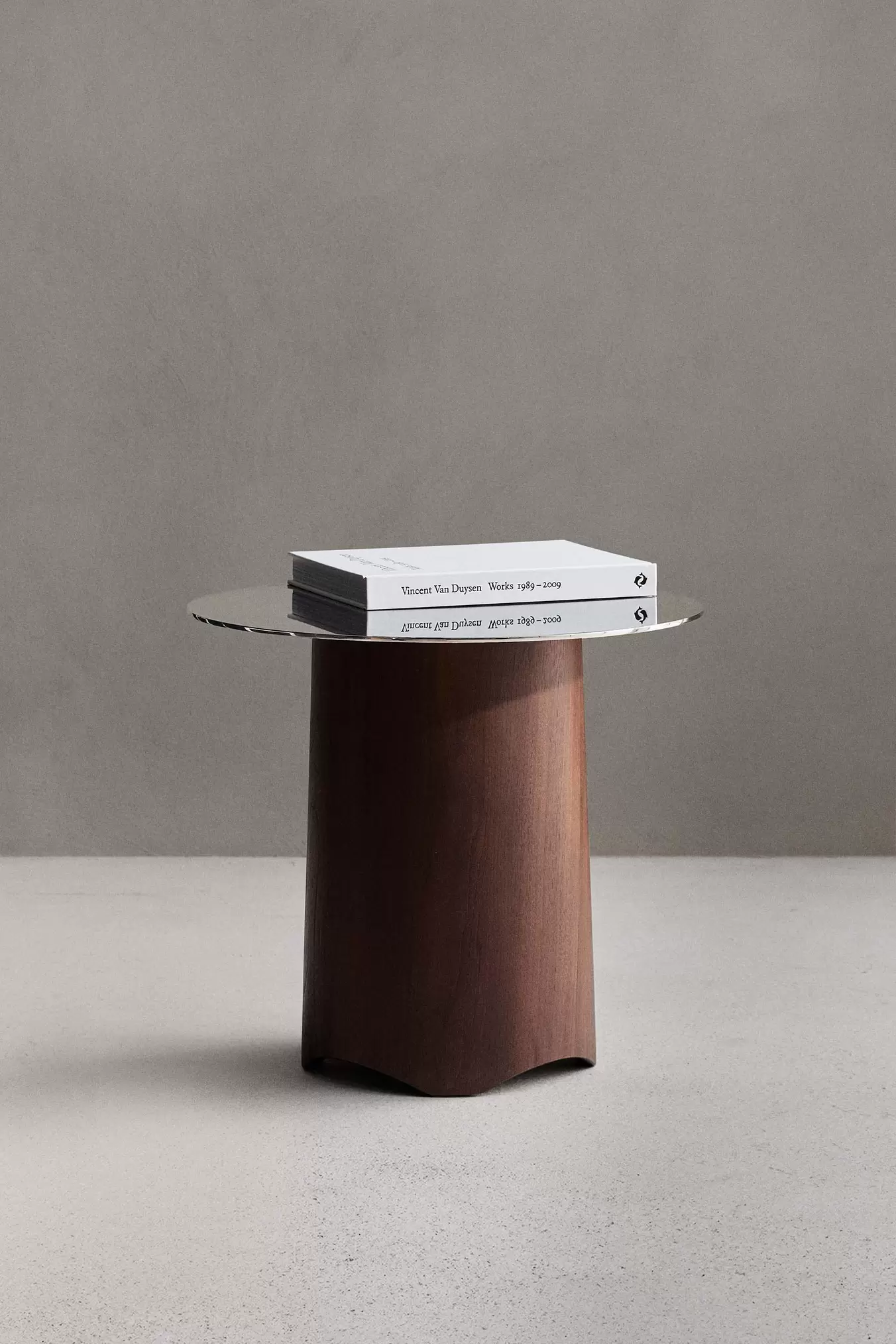 SIDETABLE 04