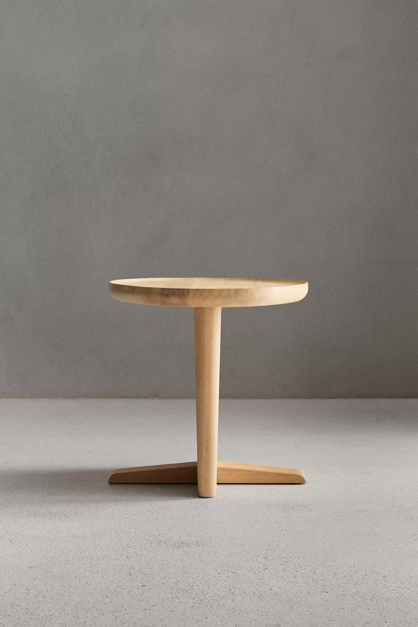 SIDETABLE 03