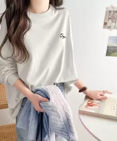 シンプルカジュアルを格上げ。綿100%ワンポイント胸刺繍ロンTee ce1260187