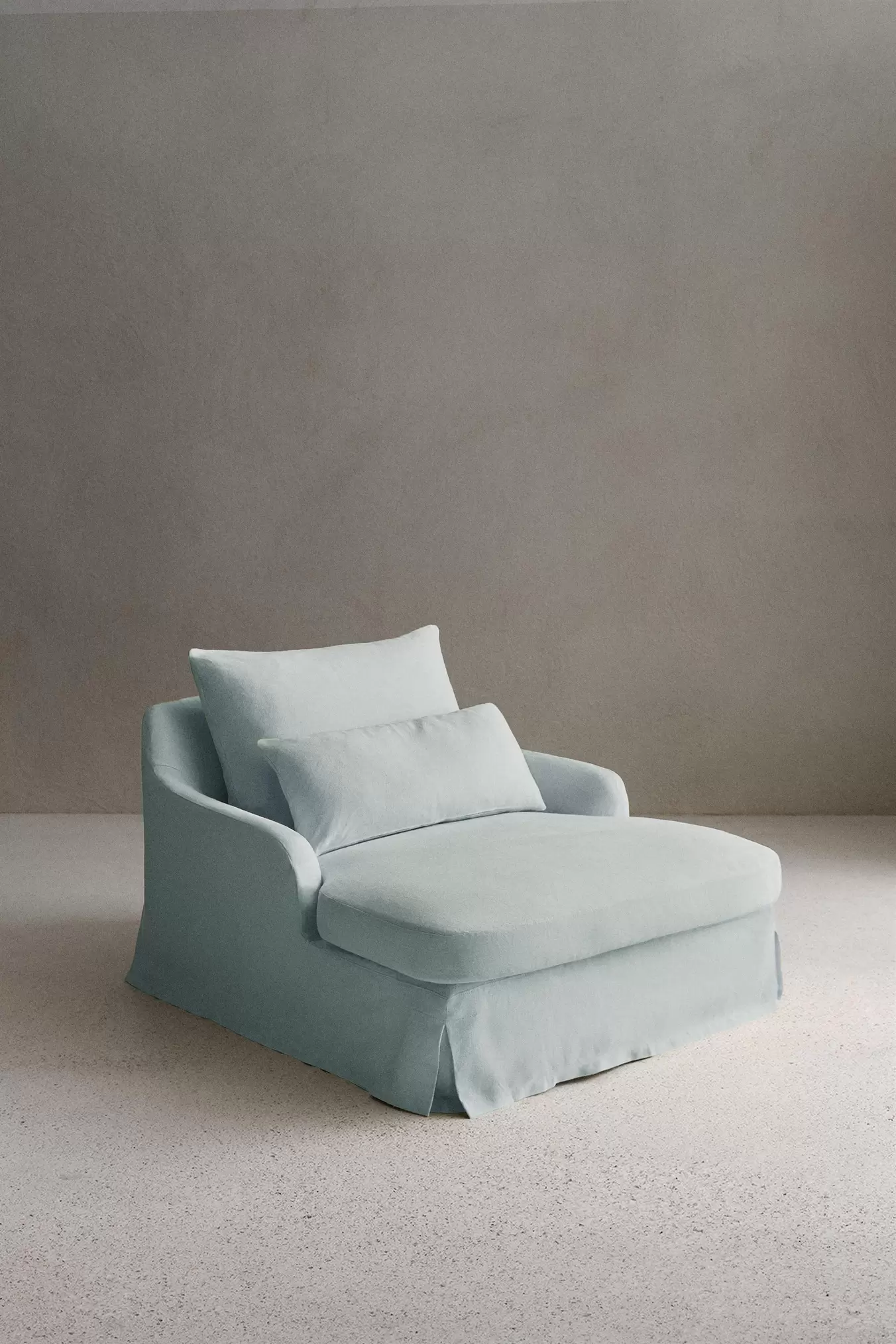 LOVESEAT 01