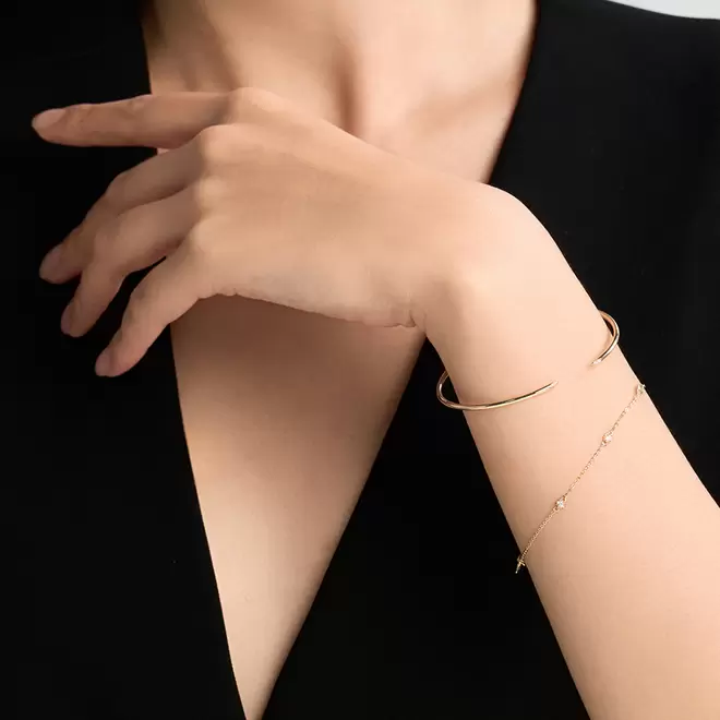페일 스톤 포인트 14K 오픈 뱅글(S)