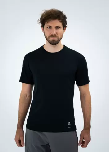 MEN´S GYR PERFORMANCE T-SHIRT                        MEN´S GYR PERFORMANCE T-SHIRT