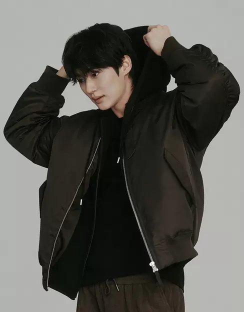 NEW [변우석] 남자 후드 바머 자켓