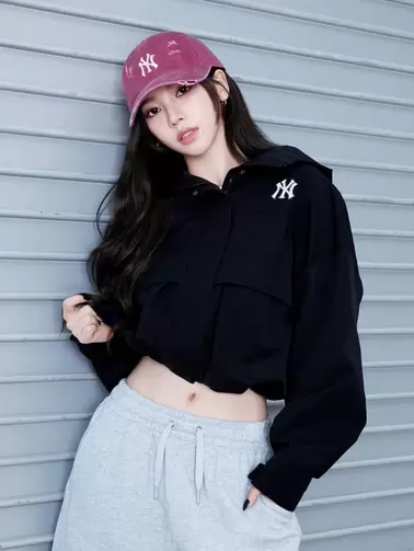 여성 고프코어 커브 2L 바람막이 뉴욕양키스