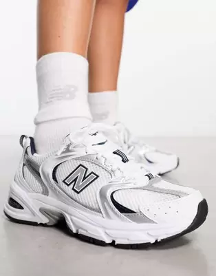 New Balance 530 trainers in white and grey