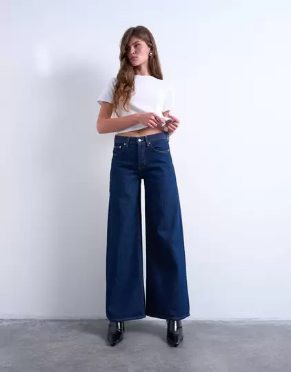Wide Leg Fit Jeans