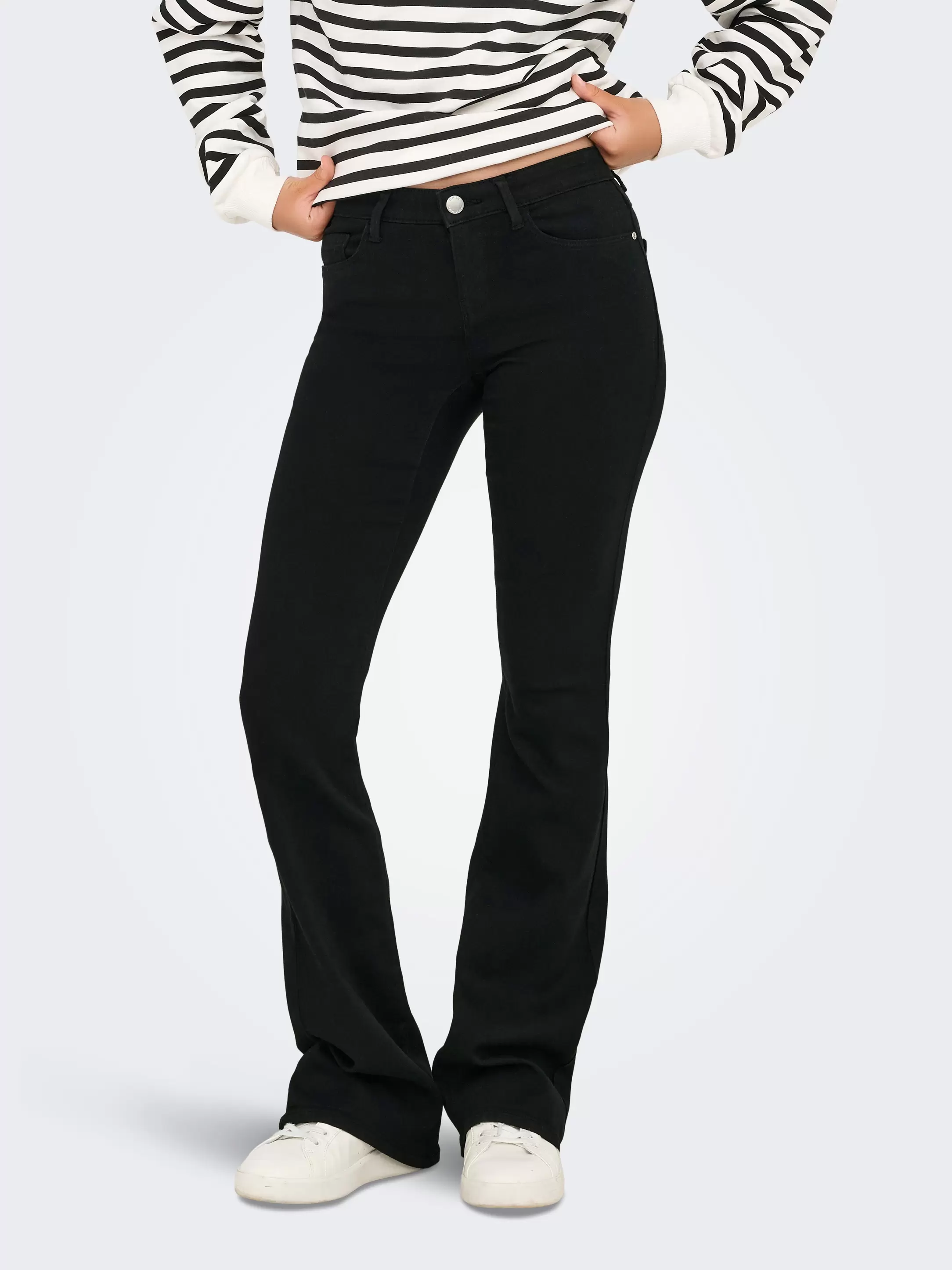 ONLHELLA Lav midje Retro Flared Fit Jeans