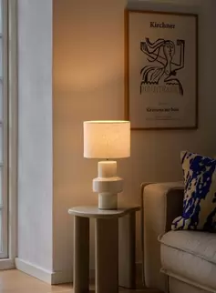 Dugan bordlampe m/skjerm H47 - keramikk/hvit