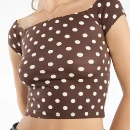Offshoulder t-shirt