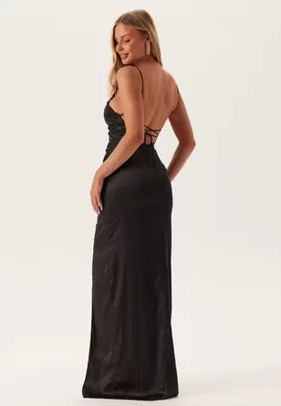Alda Strap Gown      Alda Strap Gown