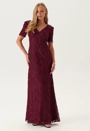 Short Sleeve 3D Floral Gown      Short Sleeve 3D Floral Gown