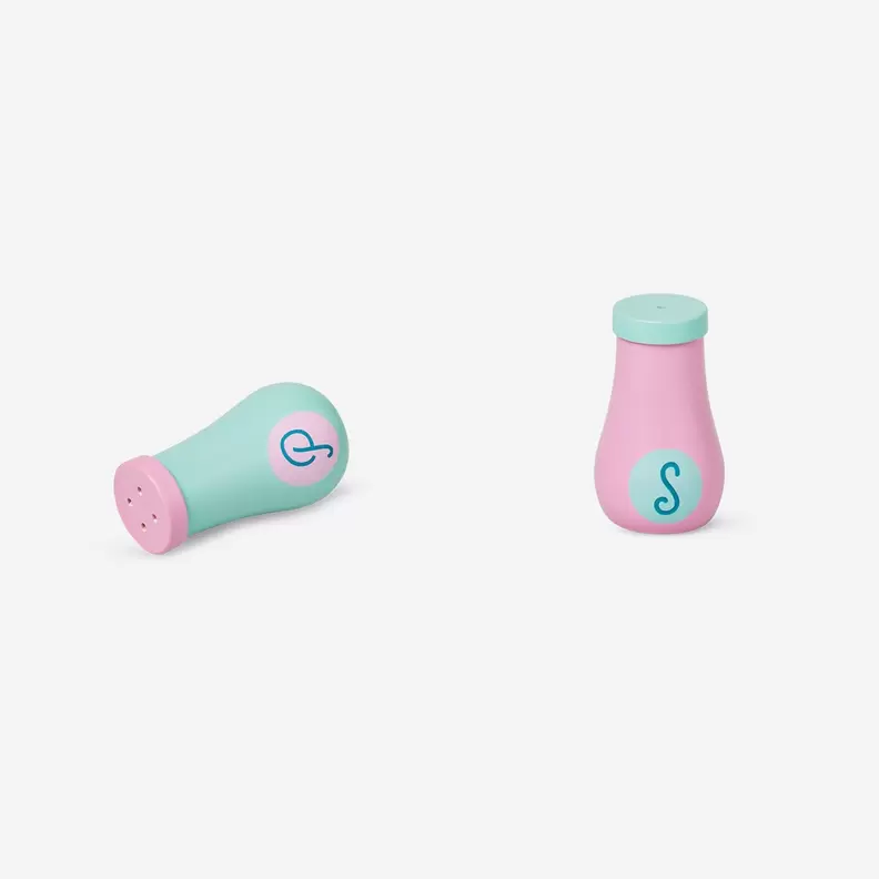 Salt and pepper wooden playset