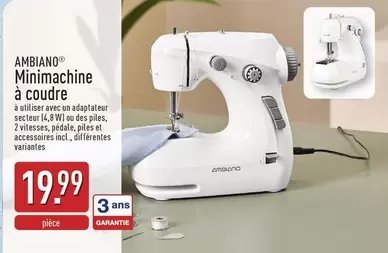Minimachine à coudre