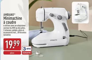 Minimachine à coudre