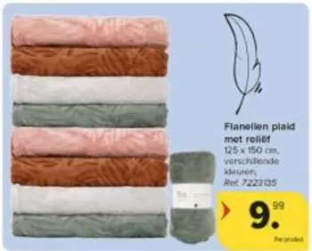 Flanellen plaid mot relief