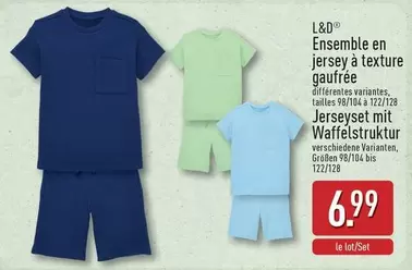Ensemble en jersey à texture gaufrée / JerseySet mit Waffelstruktur