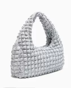Sac forme lune en tissu reliéfé