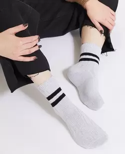 Paire de chaussettes avec bandes contrastées