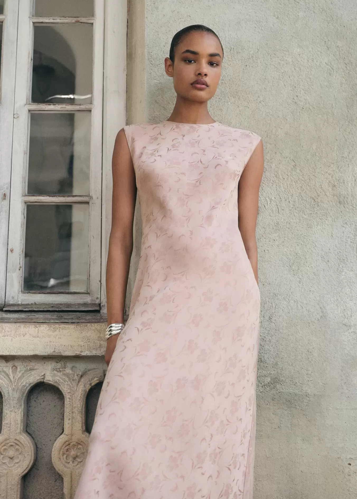 Robe jacquard fleurie satinée