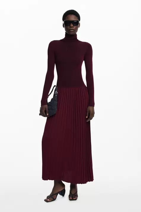 Robe longue plissée