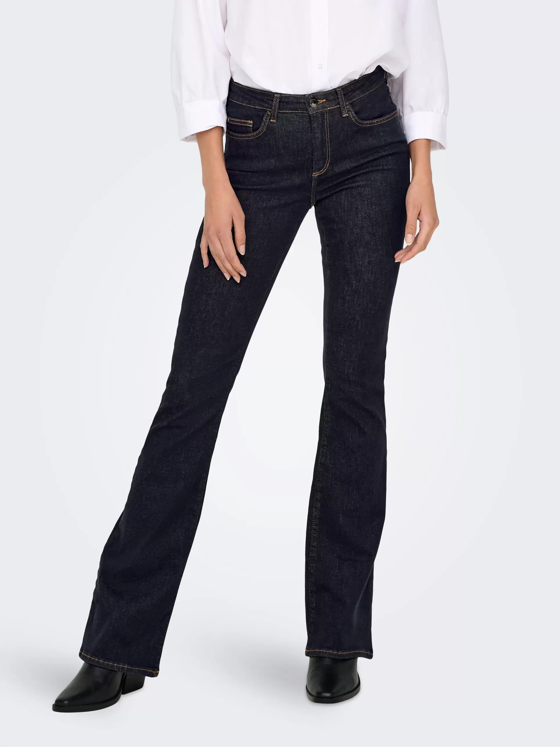 ONLBLUSH Taille moyenne Flared Fit Jeans