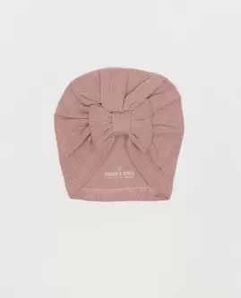 Bonnet à partie ajourée