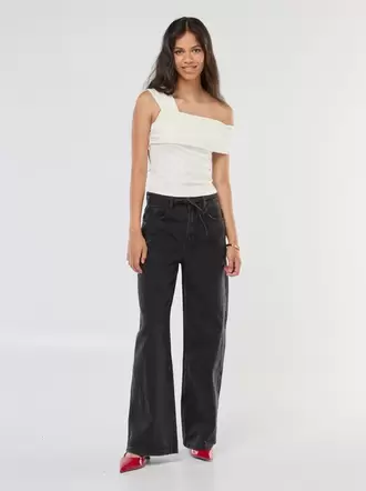 Jean coupe wide leg avec ceinture fine en jean