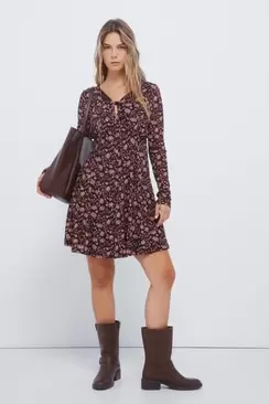 Robe courte avec décolleté nœud imprimé