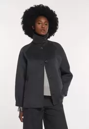 Woolen short buttoned coat grey