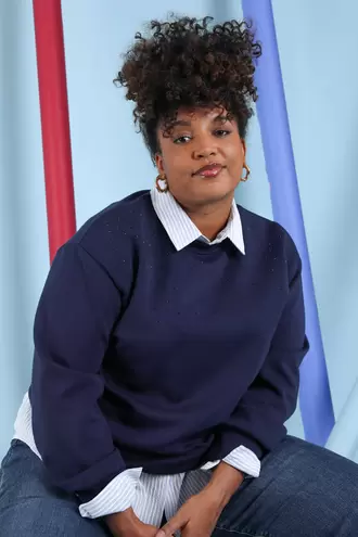 Effen viscose sweater met strass-steentjes €54,99