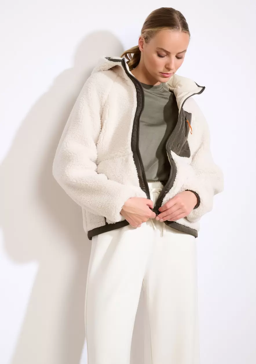 Veste à capuche effet mouton