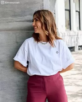 T-shirt avec un smiley brodé, oversized fit