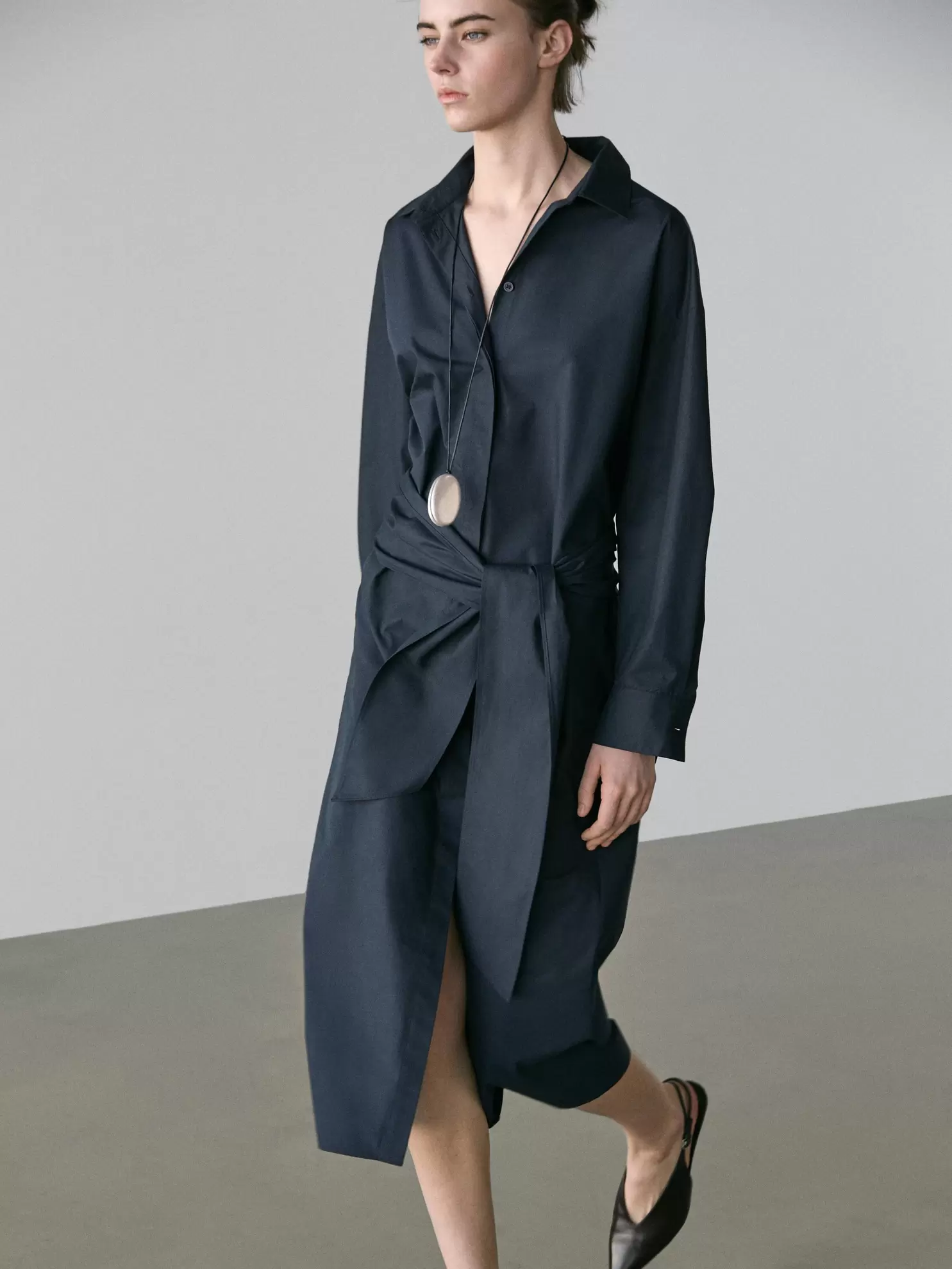 Robe chemise longue avec foulard