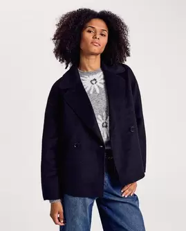 Veste noire avec de la laine, femmes