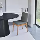 Gala - Chaise verte et pieds en bois d'hévéa