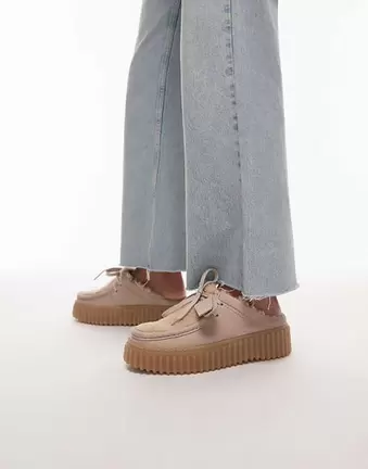 Clarks Torhill borg lined mule in sand