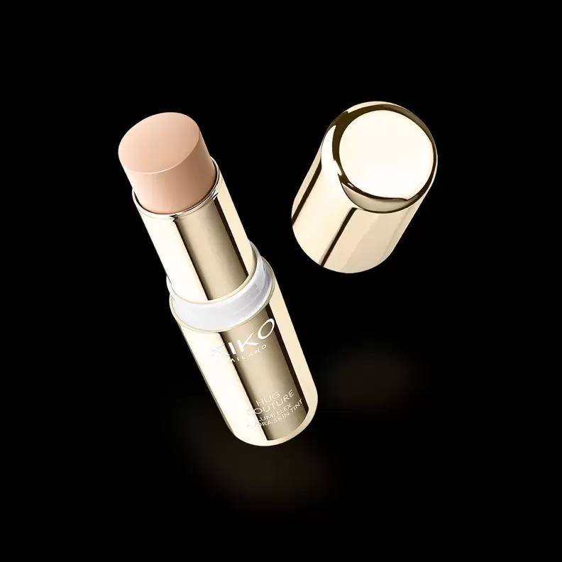 Hug Couture Lumi Flex Hydra Skin Tint 02