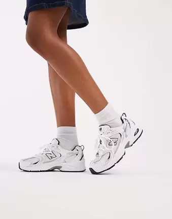 New Balance 530 trainers in white and grey