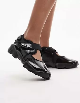 Nike Air Rift patent trainers in black
