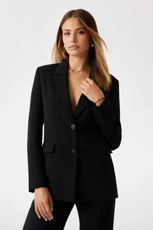 Blazer de crespón con botonadura recta