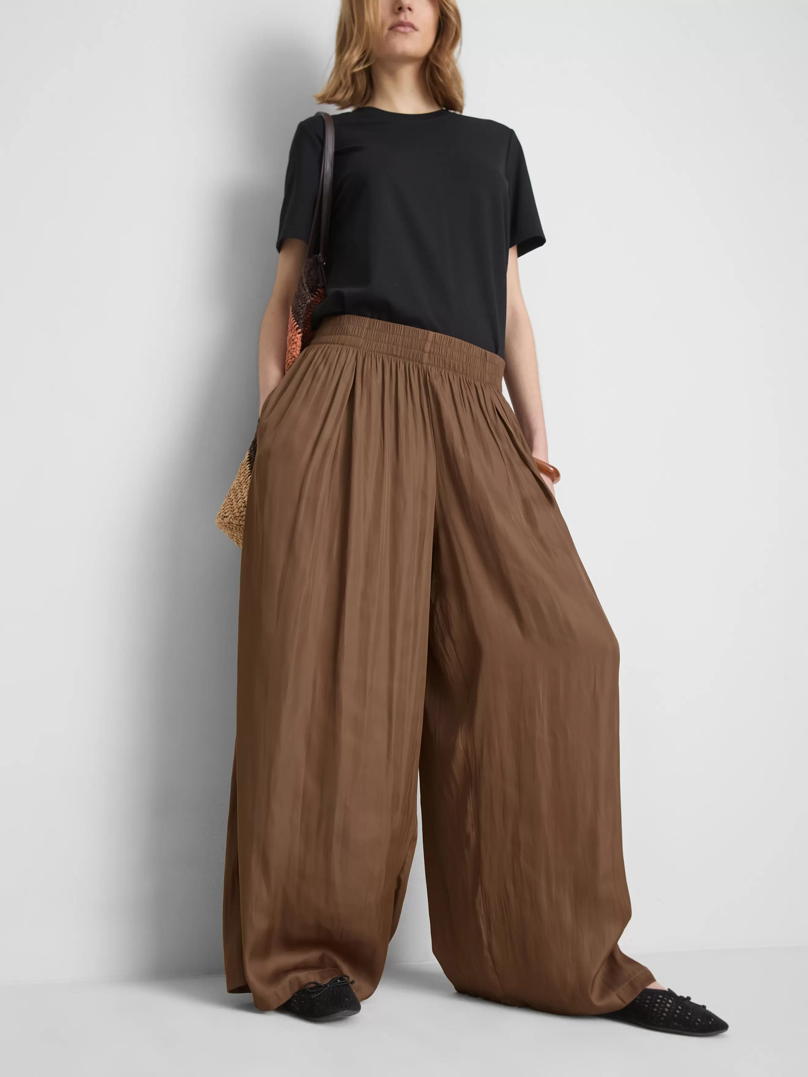 Pantalon large en satin The Edit