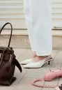 Schoenen met V-hals en hak