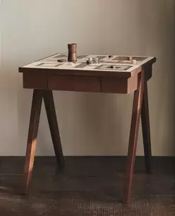 SIDE TABLE WITH MARBLE PARCHÍS BOARD