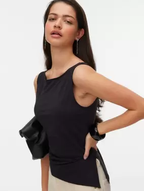 VMKIRA Tops