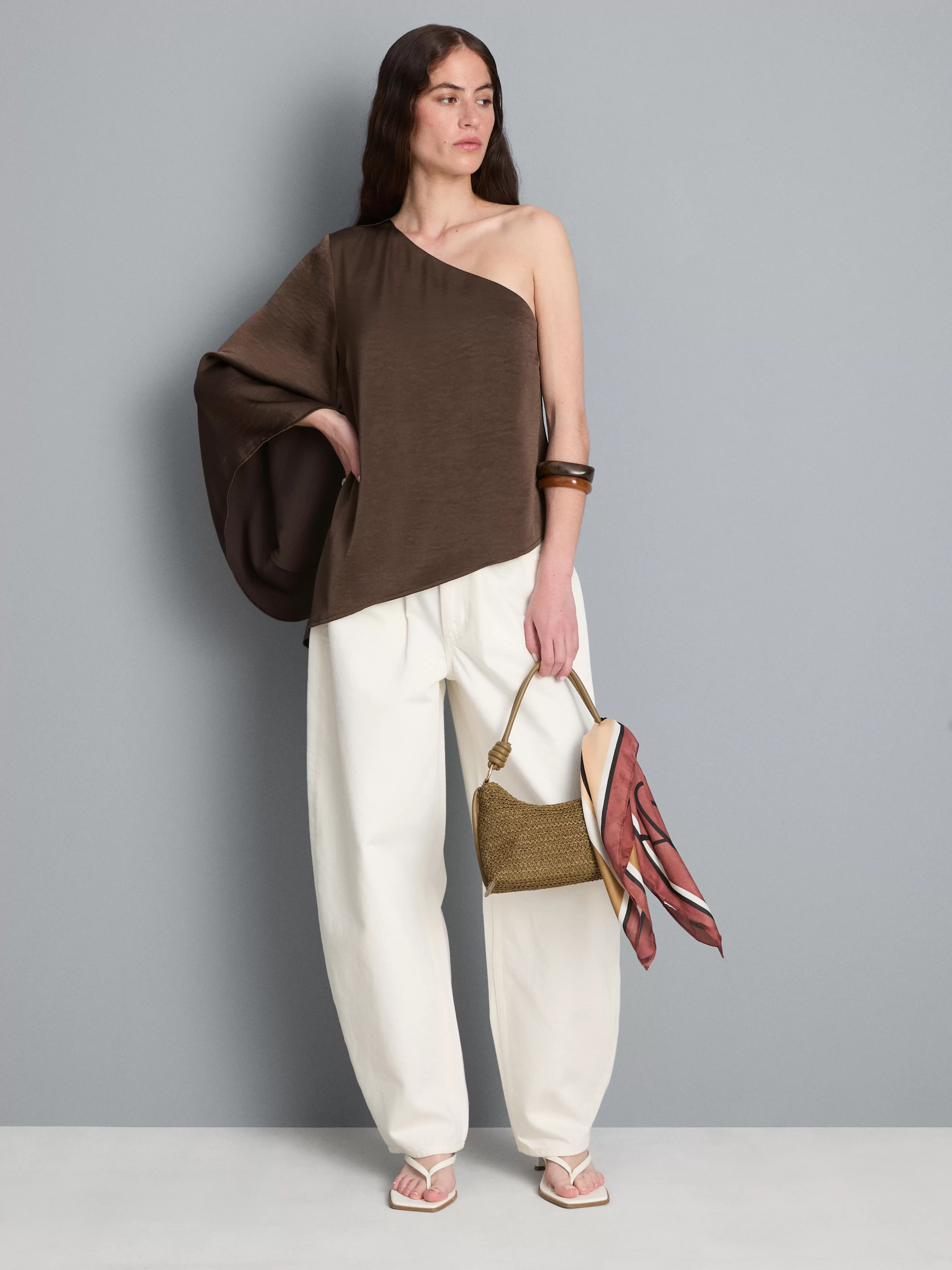 Haut asymétrique en satin