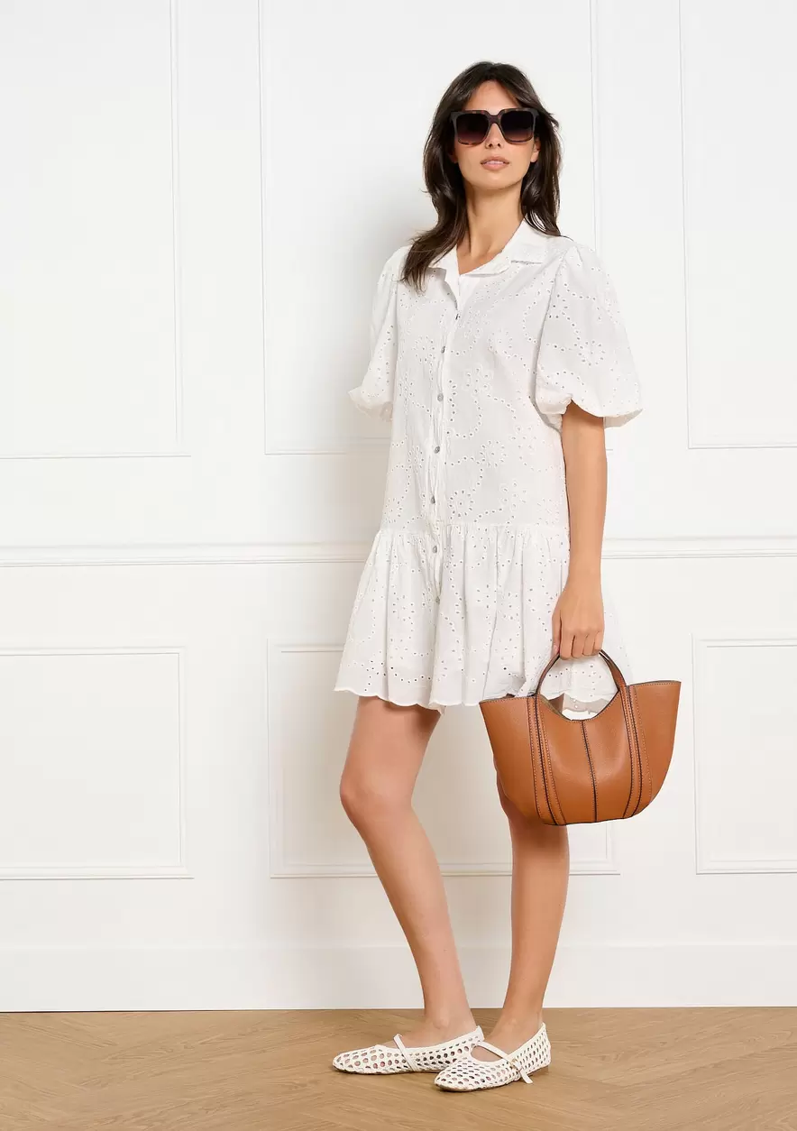 Robe courte broderie anglaise